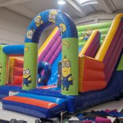 Tobogán Minions 8x5 lateral